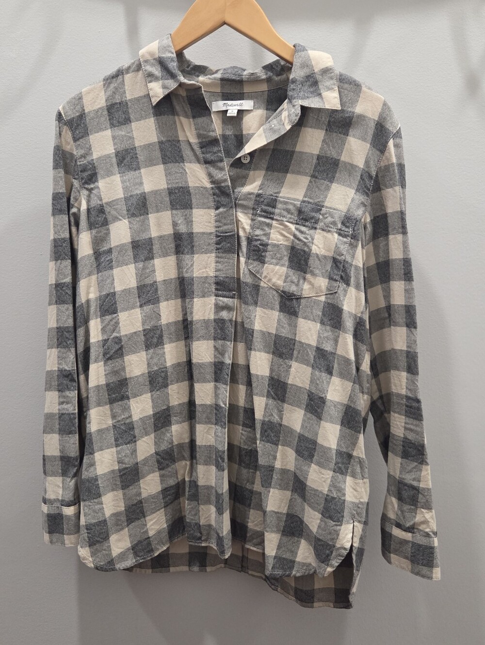 Madewell Neutral Plaid Flannel Pop-over Shirt in Cream & Gray, Medium